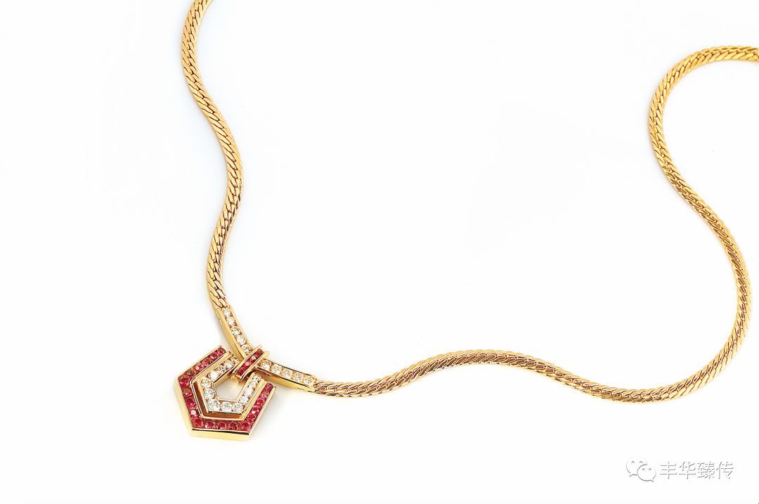 秋雨发梢，梦幻情怀，戴着你的水晶珠链，请跟我来！帽哥出品