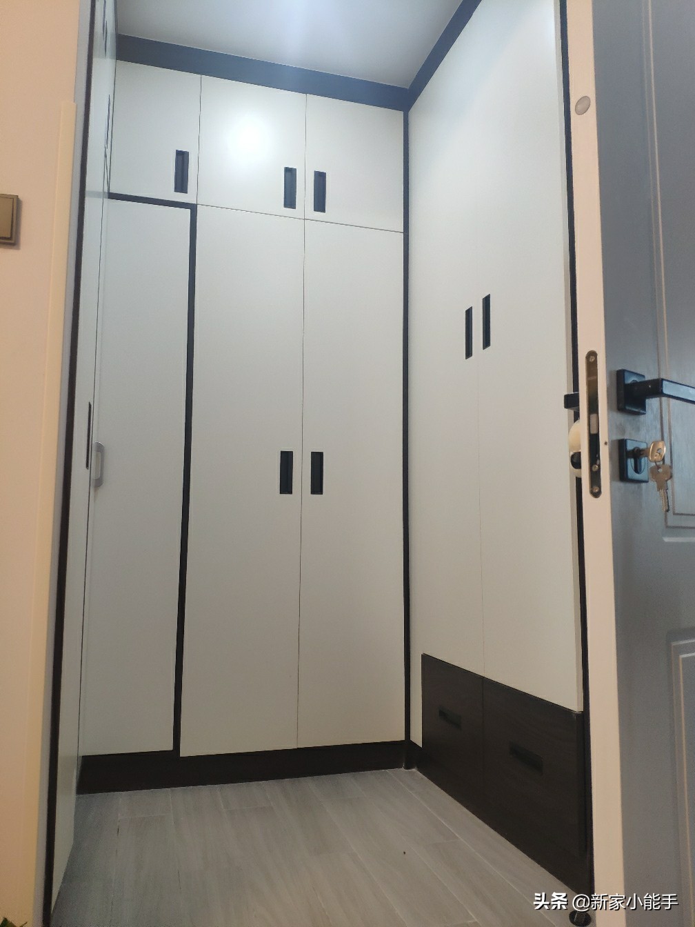 电梯门口走廊怎么做鞋柜,电梯口鞋柜奢华改造