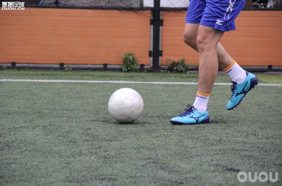 美津浓morelia2tf足球鞋测评,美津浓neo中端足球鞋