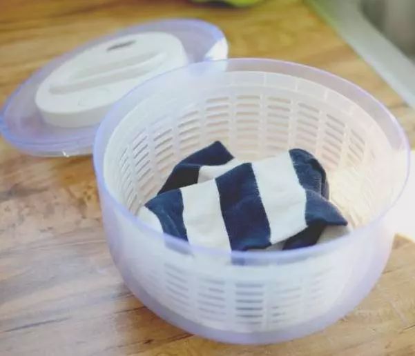 如何把普通衣服穿出很潮的感觉,衣服小技巧你学会了吗