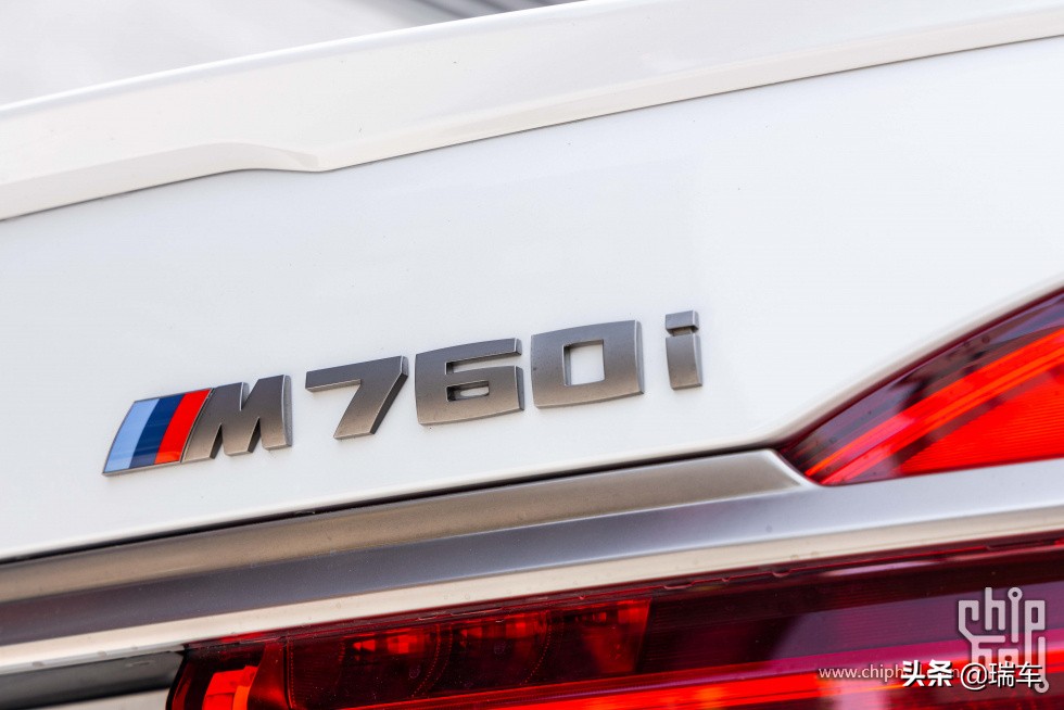 新款宝马m760liv12曜影特别版,宝马的v12