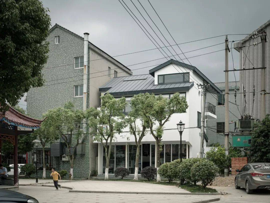 清华状元建筑师回乡,90后清华状元回乡造房