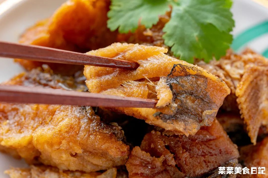 折腾一下午的年夜饭终于上桌了,历时五小时为家人做一顿年夜饭