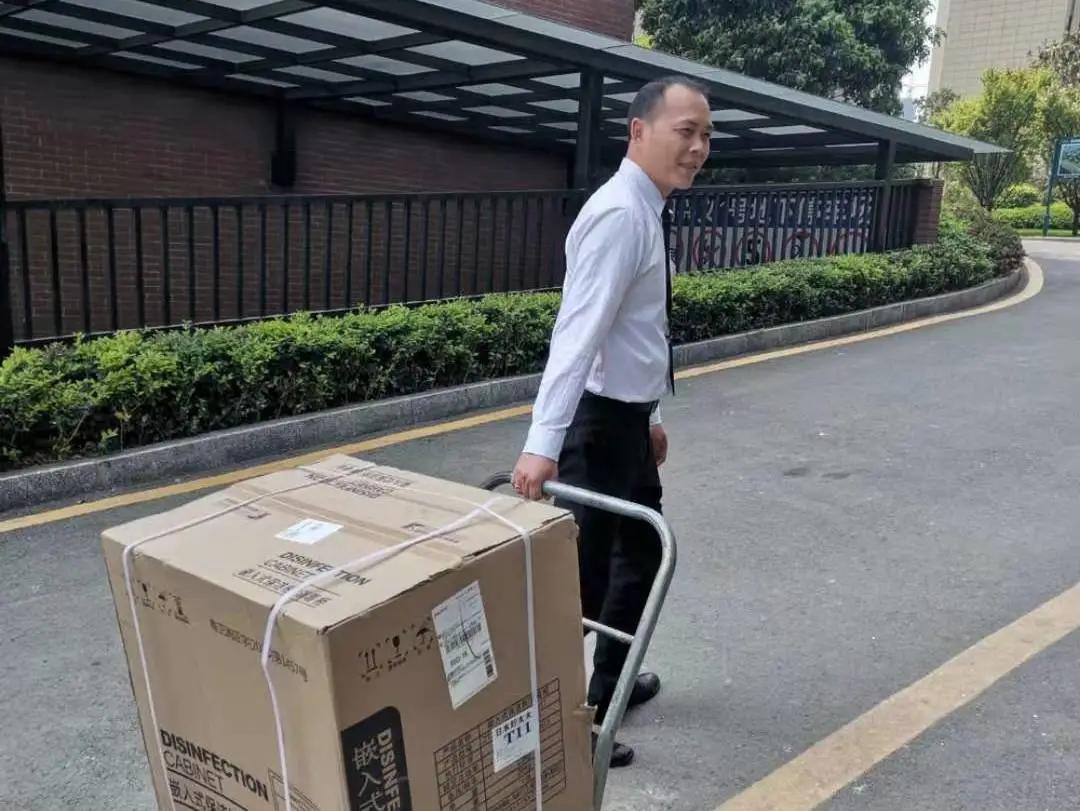 业主说温暖明亮的房子,业主感叹住小区的感受