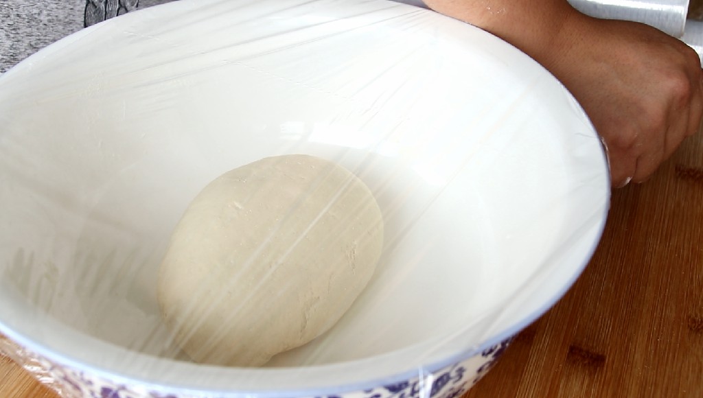 蒸馒头和面的时候用热水还是凉水,蒸馒头用温水和面还是冷水和面