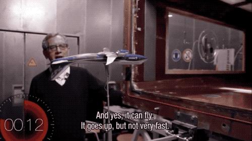 飞机一直往上飞能飞多高,为什么飞机可以逆着时间飞