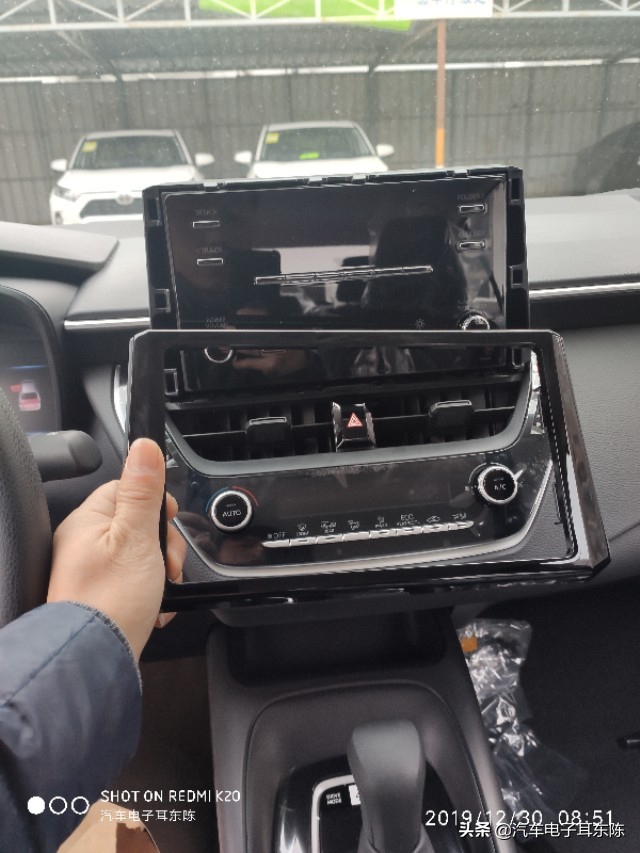 19款丰田卡罗拉导航怎么拆,卡罗拉双擎车载导航安装教程