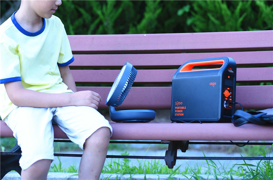 这才是户外露营的正确打开方式!aigo户外储能电源S300体验评测