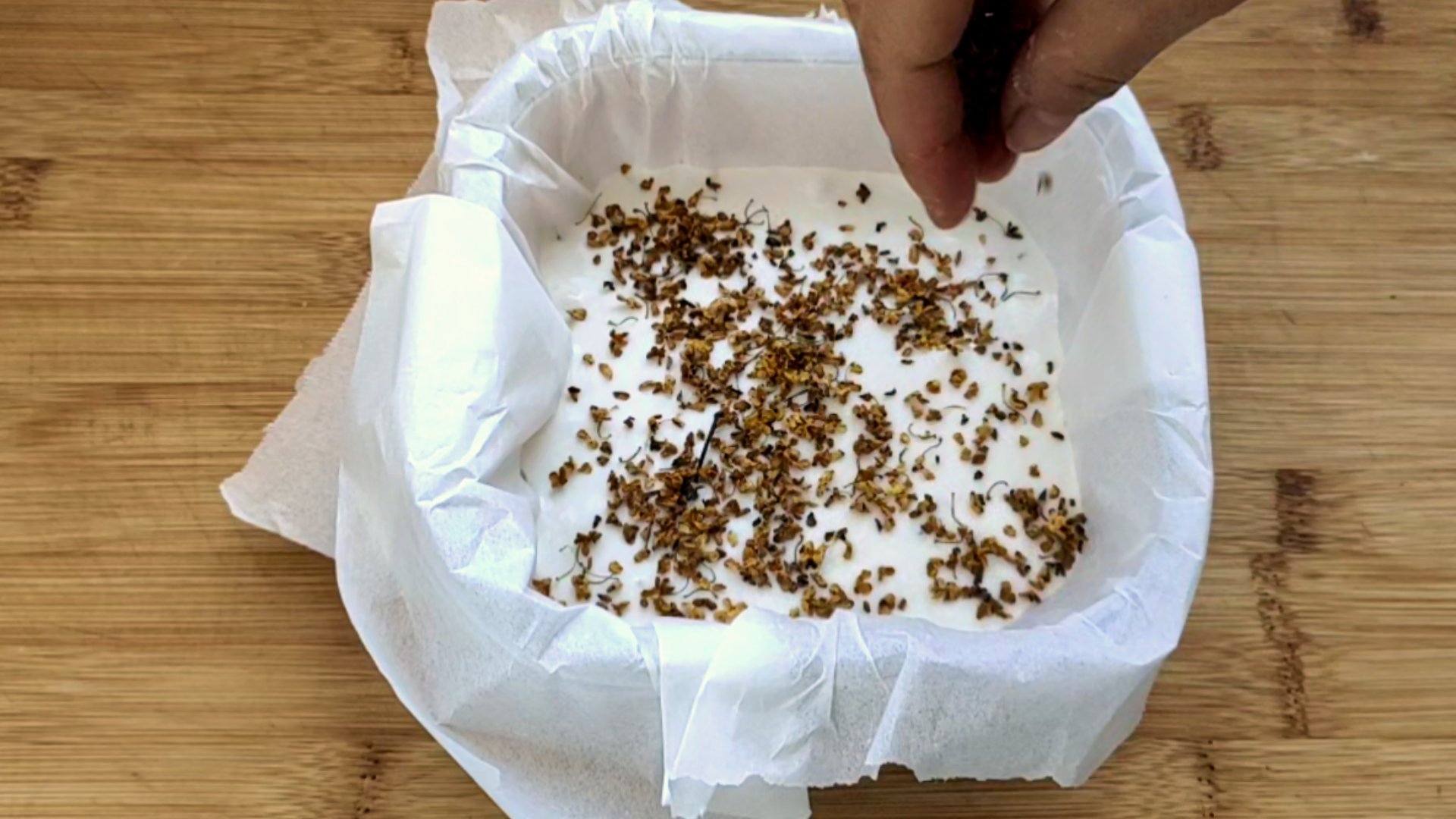 大米发糕做出来发黏怎么回事,如何用粘米粉做发糕松软有嚼劲