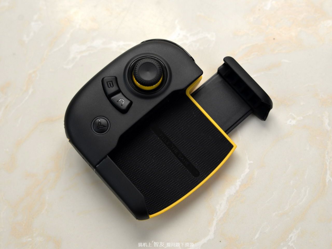 飞智黄蜂2pro暗区突围摇杆失灵,飞智黄蜂2大摇杆好用还是小摇杆