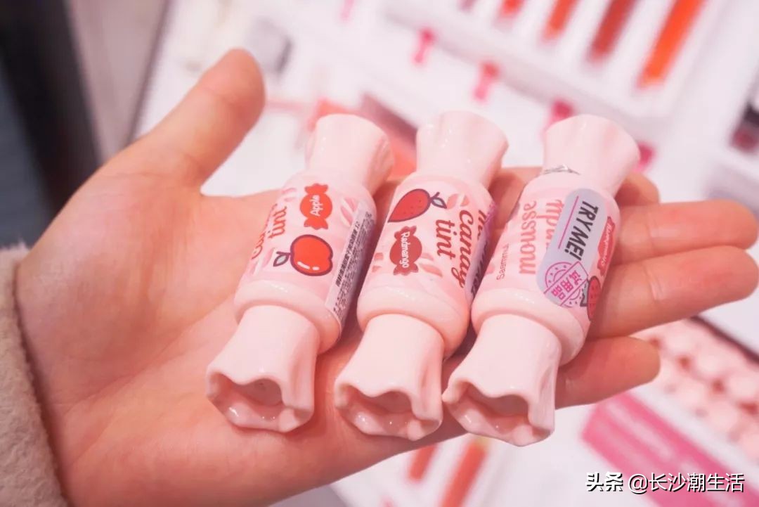 超强彩妆王国登陆长沙！带你一秒变身调色师