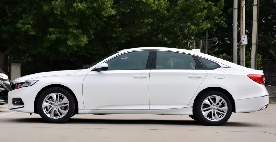 你觉得哪一代雅阁最好看,本田雅阁2.4最后一代