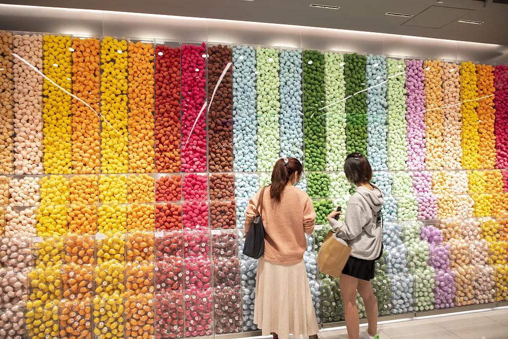 美妆集合店的东西怎么那么便宜,美妆集合店的东西真的都是正品吗