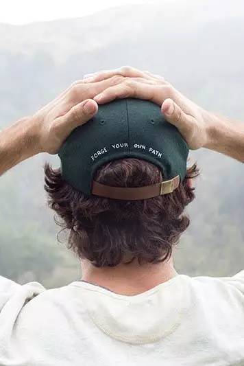 棒球帽的正确搭配方法,全封闭棒球帽搭配