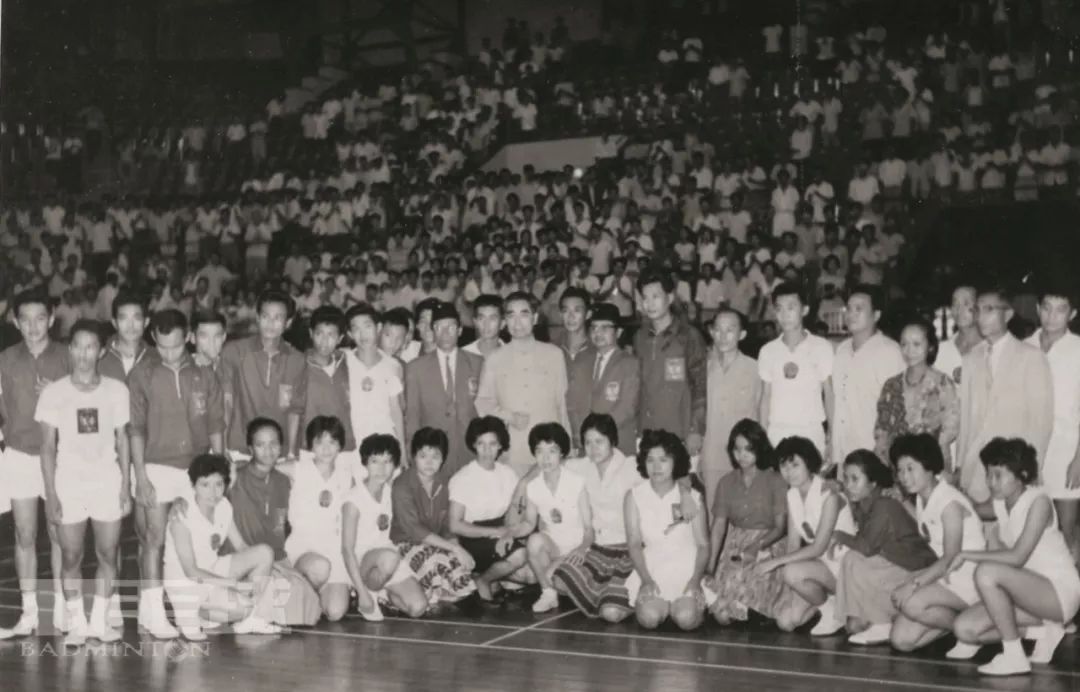 羽毛球教练王文教 (羽毛球王文教)