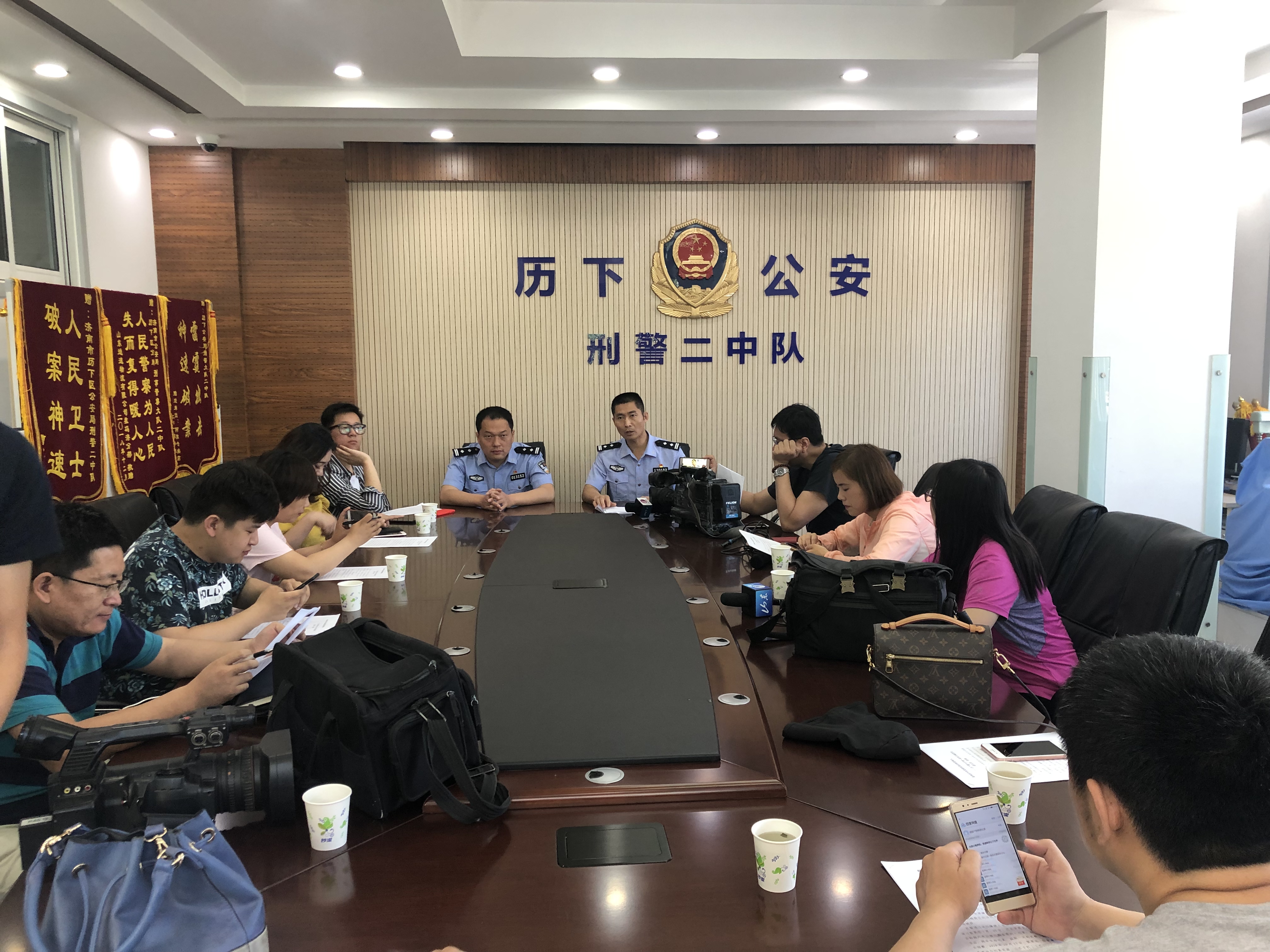 济南抓捕电信诈骗,警方抓捕10名嫌疑人