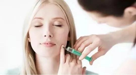 玻尿酸的保湿效果到底有多好？能让明星网红都纷纷跟风推荐