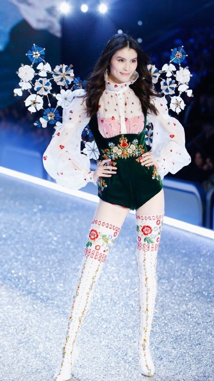 维多利亚的秘密内衣几年举办一次,维多利亚的秘密内衣真的送货柜吗