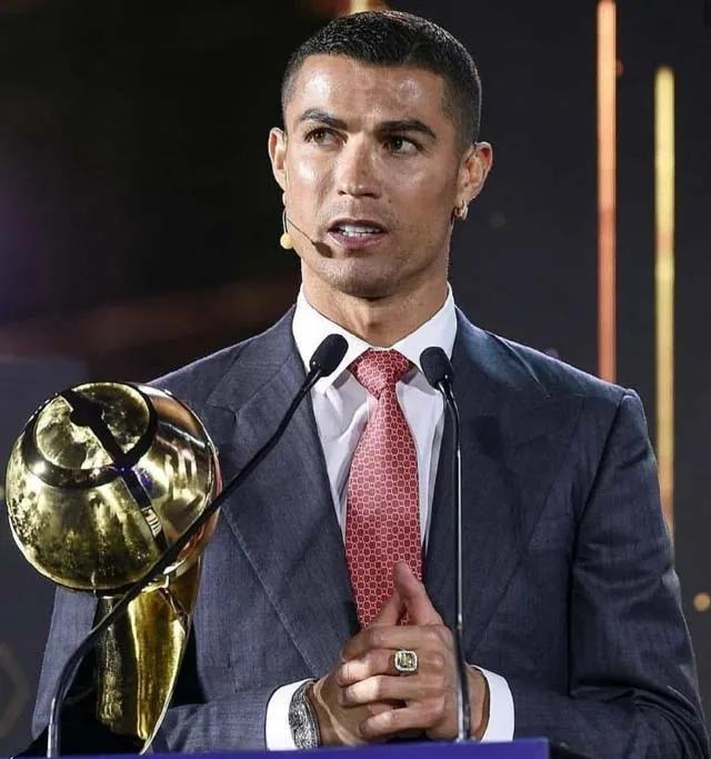 c罗当选世纪最佳,c罗当选fifa世纪最佳球员