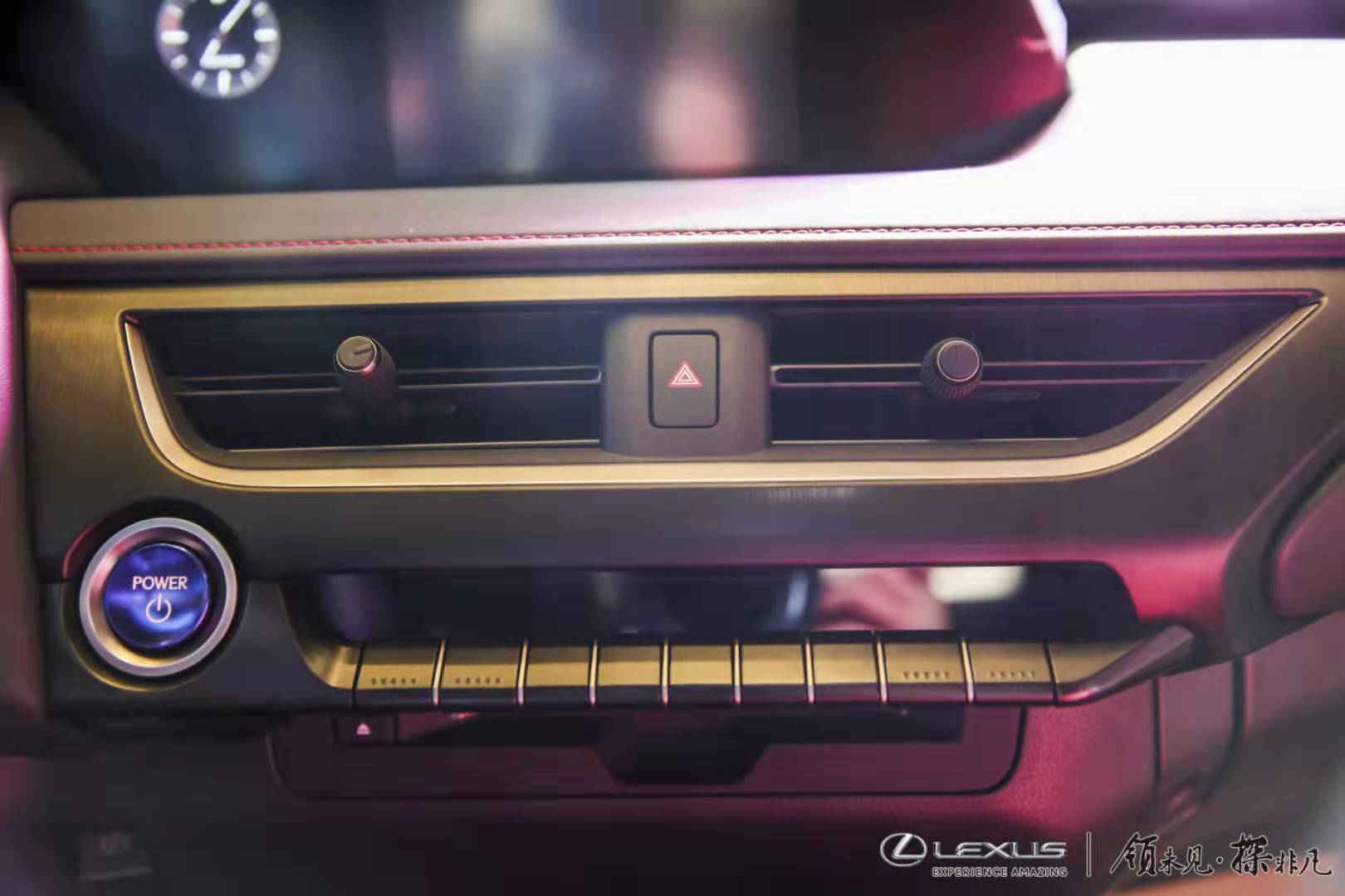 雷克萨斯ux混动能上绿牌吗,雷克萨斯ux宝马x1