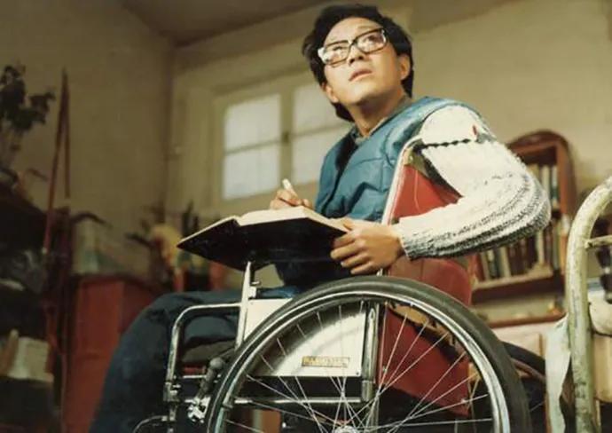 史铁生生命中的两个女人,史铁生的女笔友