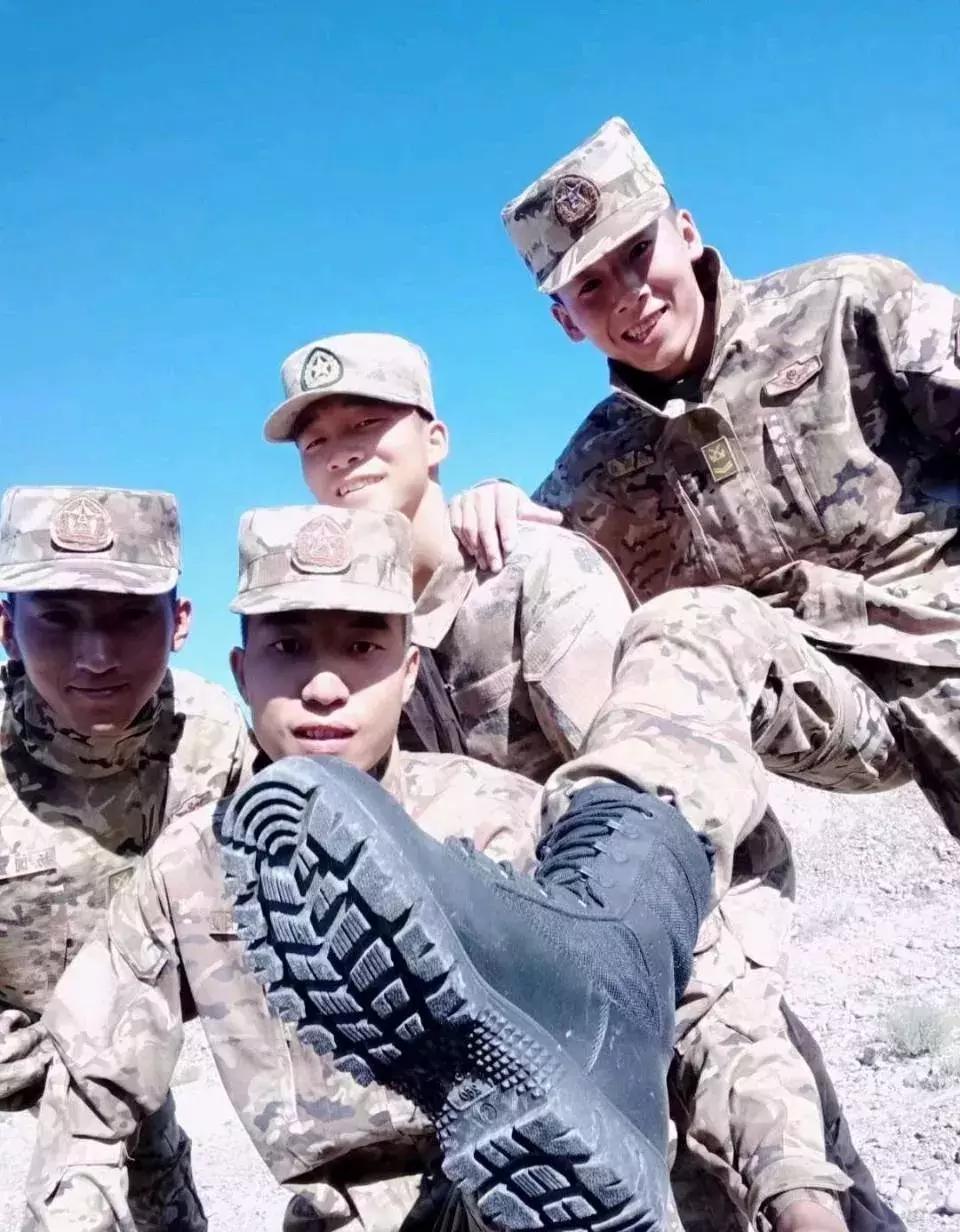 一双好的作战靴,一双作战靴多重