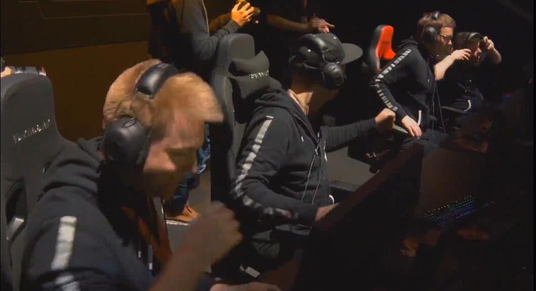 韦神4am征服fgs,世界赛韦神让4am保护omg进圈视频