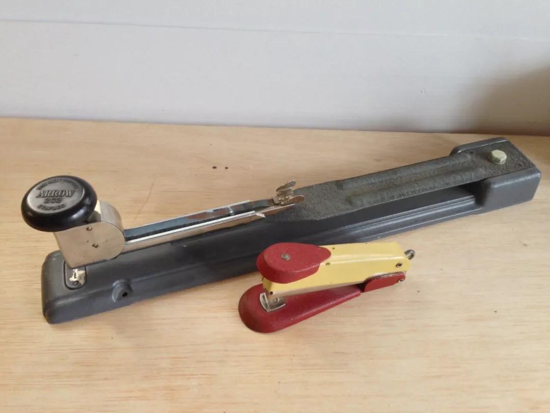 办公专用台式订书机,省力订书机办公专用