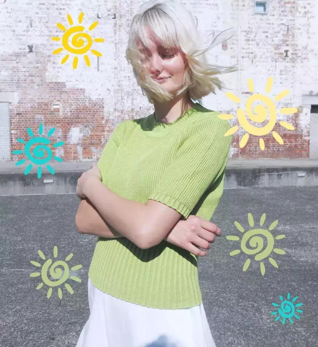 刘雯米兰时装周试装,刘雯维密走秀比心