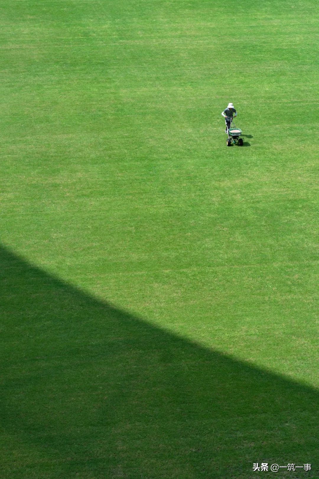 凤凰山体育公园：这座满足顶级赛事标准的场馆藏了多少“秘密”？