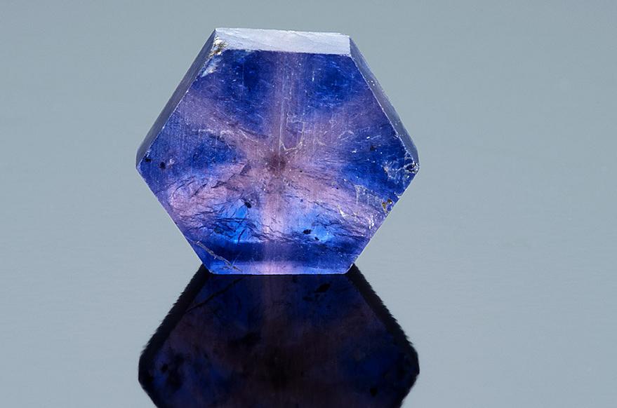 石头上有花纹的石头值多少,石头上有龙图案值钱