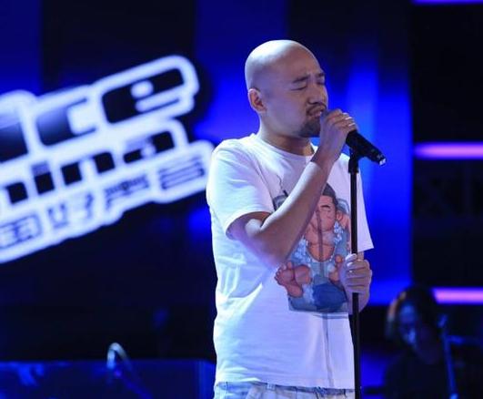 李代沫出狱后，直播3句离不开刷礼物，网友怒怼：穷疯的节奏