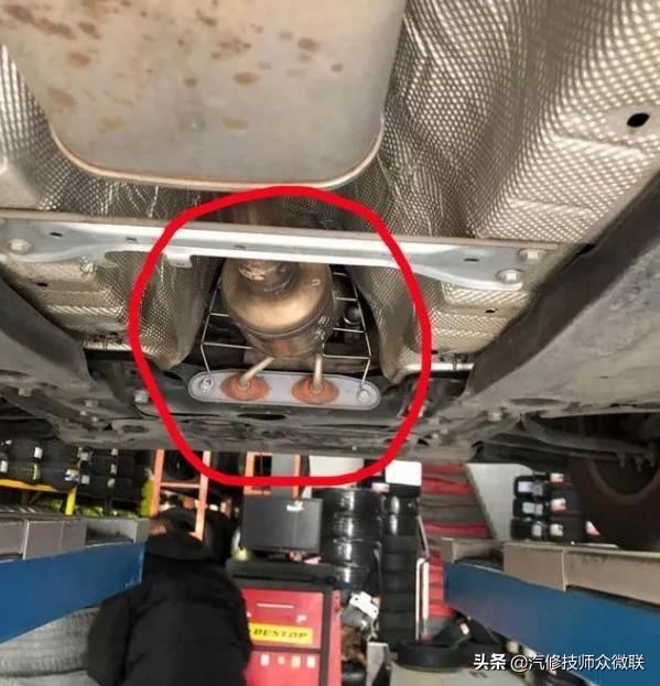看这位车主是怎样防止猫鼠钻进发动机舱打窝的，这个方法值得推荐