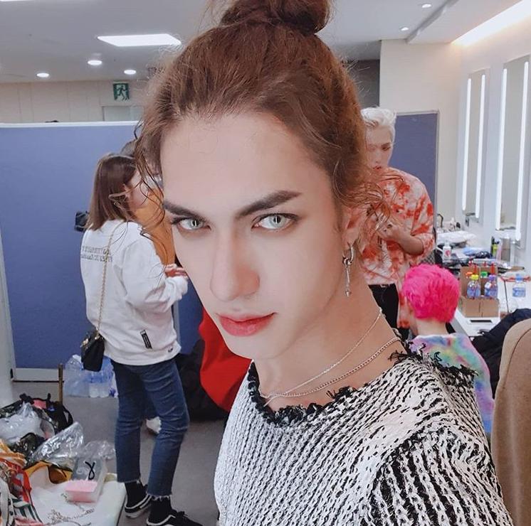 被公司冷藏，成为网红另辟蹊径，帅气韩国打鼓小哥圈粉18万粉丝