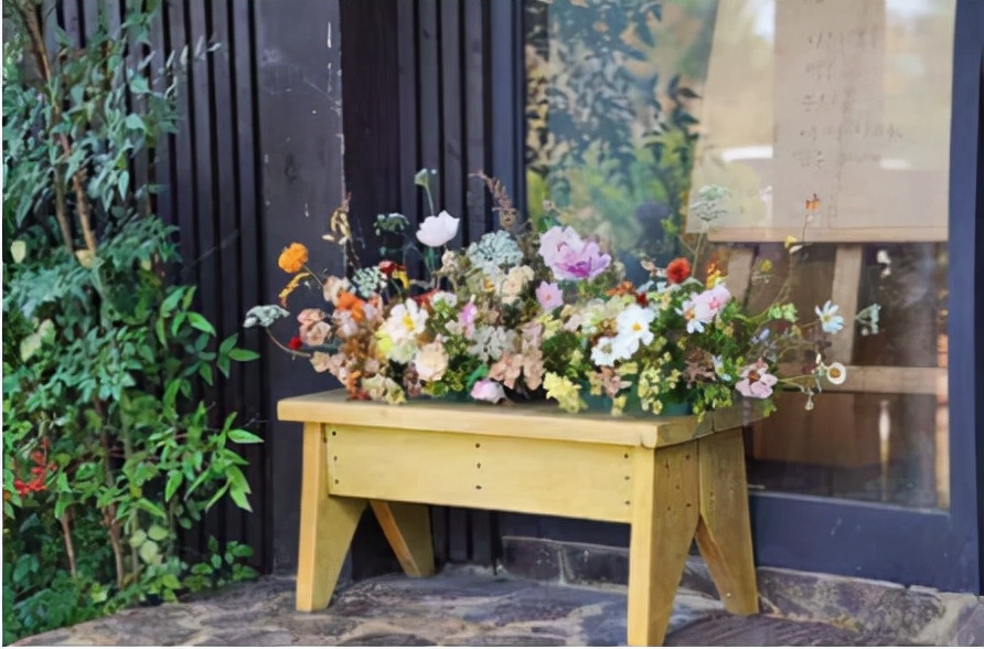 业余时间开个花店可以吗,因为不想上班开了一家花店