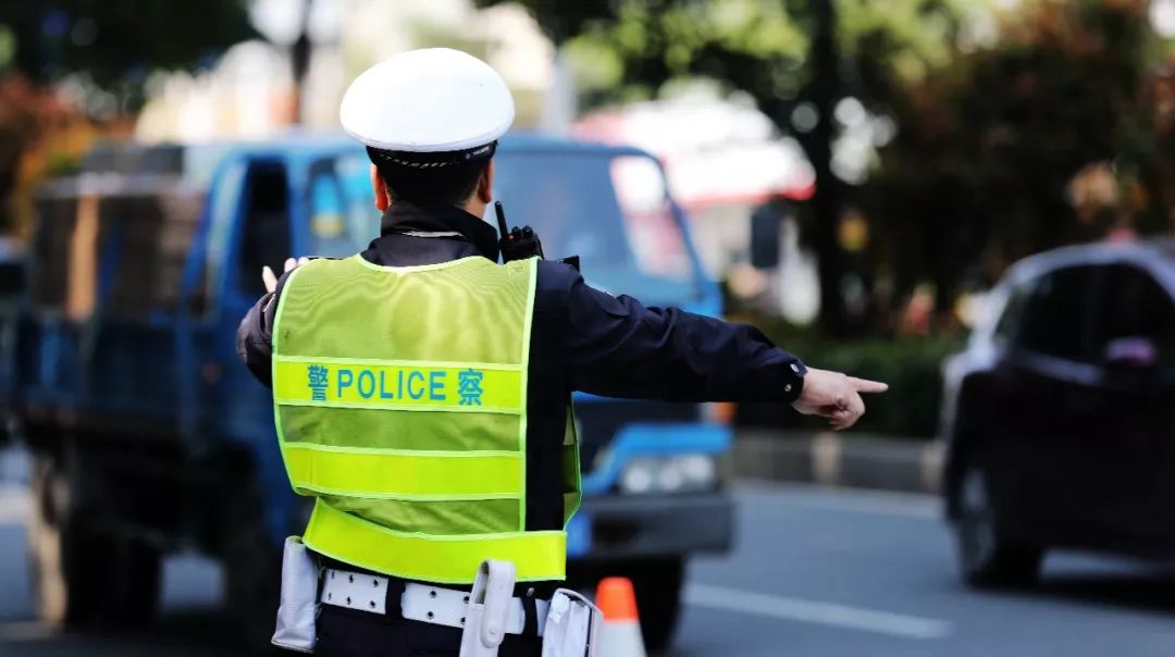 今明大量车流涌向日月贝！情侣路、体育中心拥堵！或交通管制！