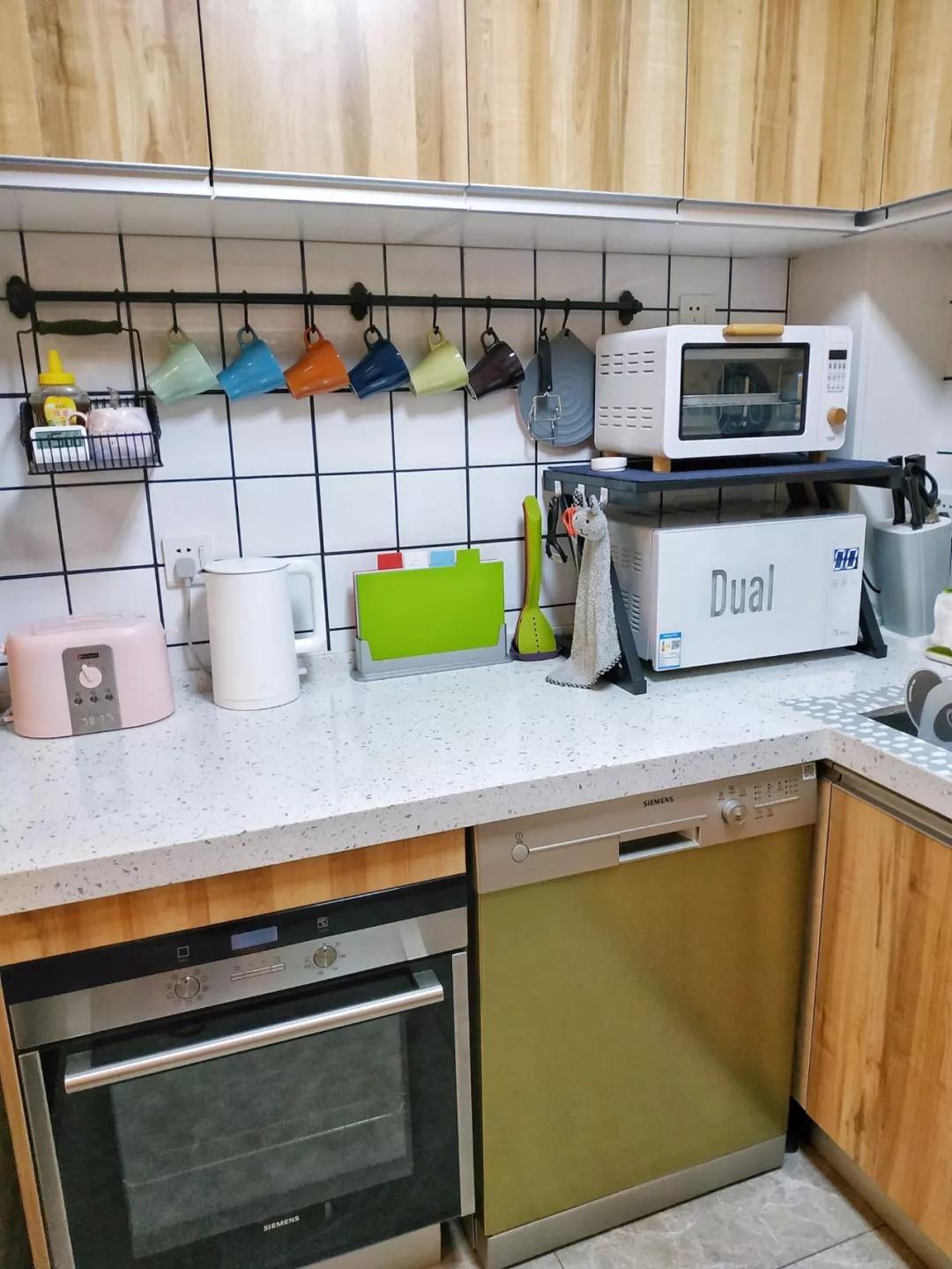 厨房台面什么颜色耐用好看,厨房台面哪种材料最耐脏