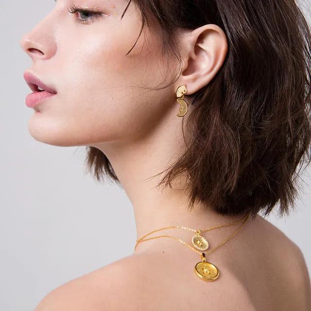 为啥相同的穿搭自己不穿不好看,同样的穿搭为什么别人穿更好看