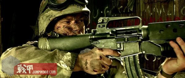 美国黑鹰战机坠落视频,十部顶级战争大片黑鹰坠落