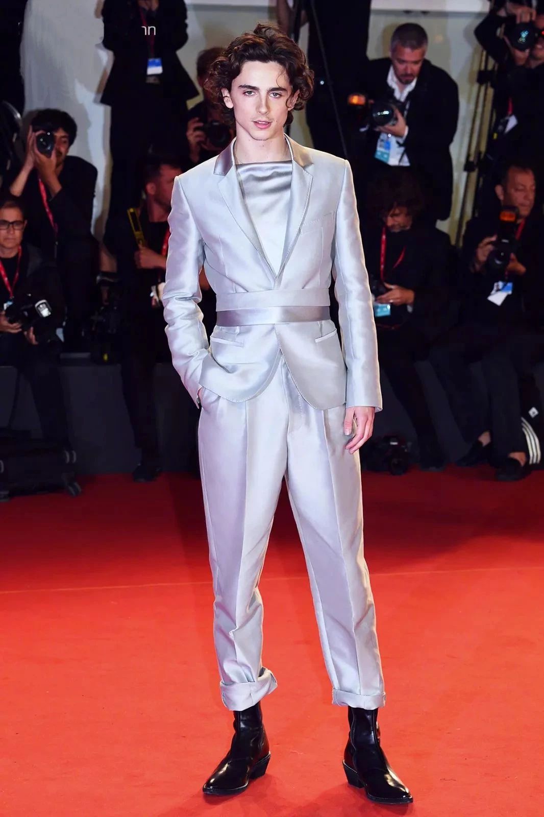 新晋全球首富,带货界最帅的男人