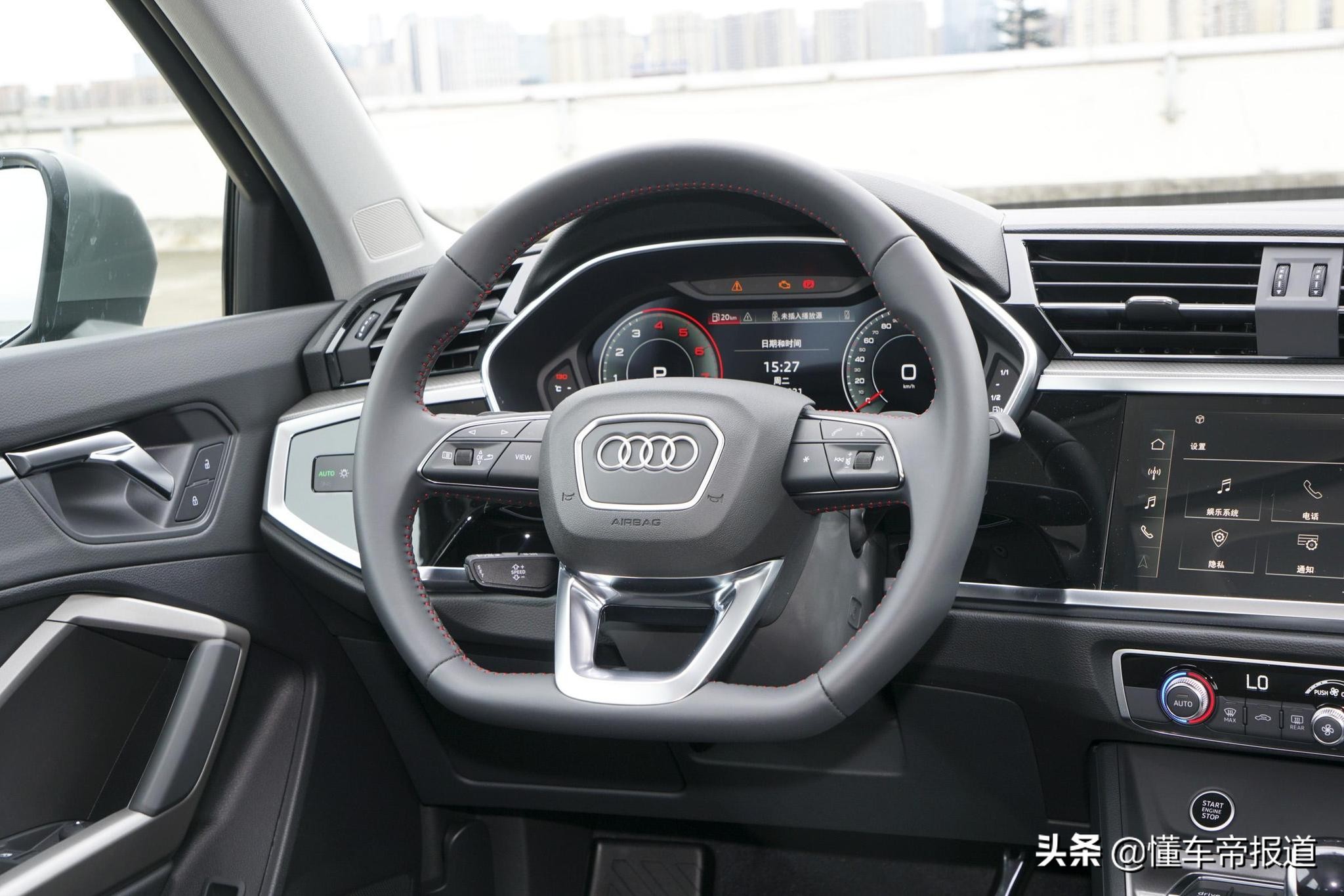 奥迪q3凯莫拉灰提车,奥迪q3sportback凯莫拉灰