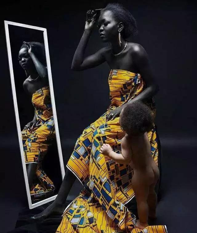 世界上最黑的19岁模特走红网络,全球最黑模特拍照