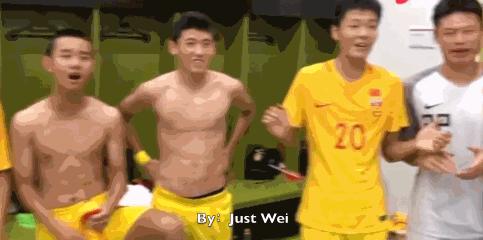 u15国少队在舞台上表演,u15国少足球采访