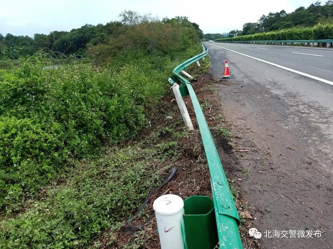 开车撞坏护栏跑了是肇事逃逸吗,撞坏马路栏杆肇事逃逸会被逮到吗