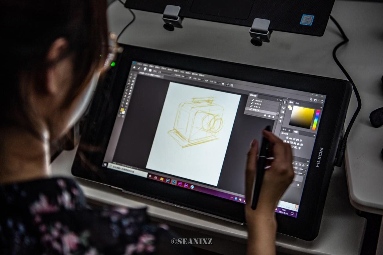手绘必备的数位屏：绘王（HUION）KamvasPro16手绘屏