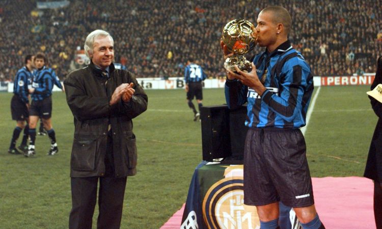 大罗是最年轻的足球先生,大罗外星人形态