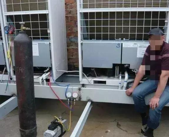 多联机空调加雪种的正确方法,家用空调管漏雪种处理方法