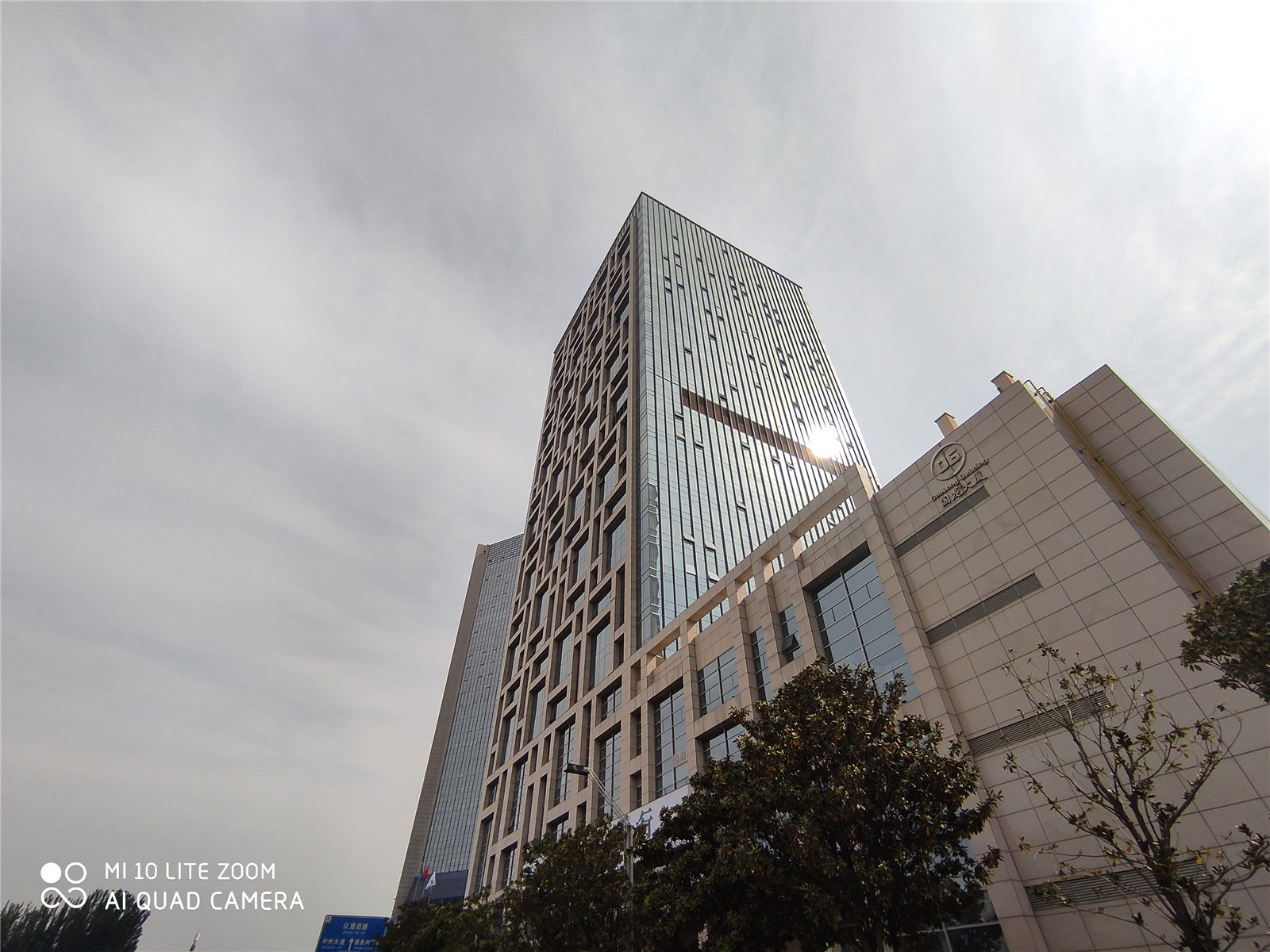 小米10青春版209元,小米10青春版报价2099元