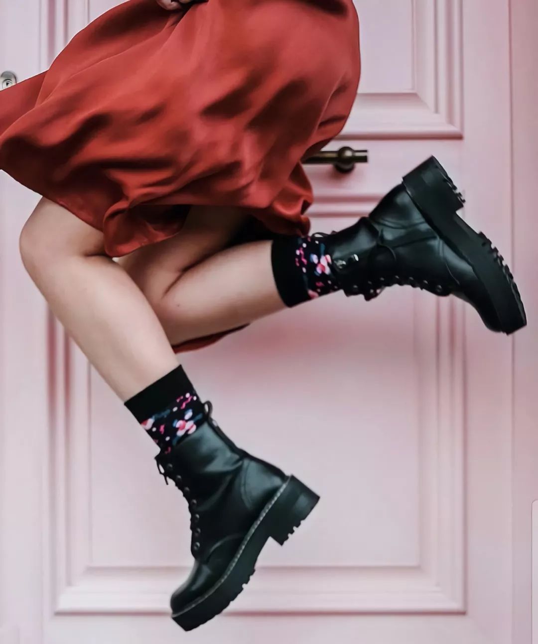 杨幂的经典穿法你学会了吗,杨幂袜子穿搭