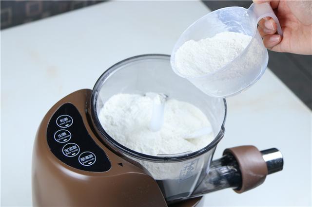 九阳面条机老款布朗熊,吃面的新方式